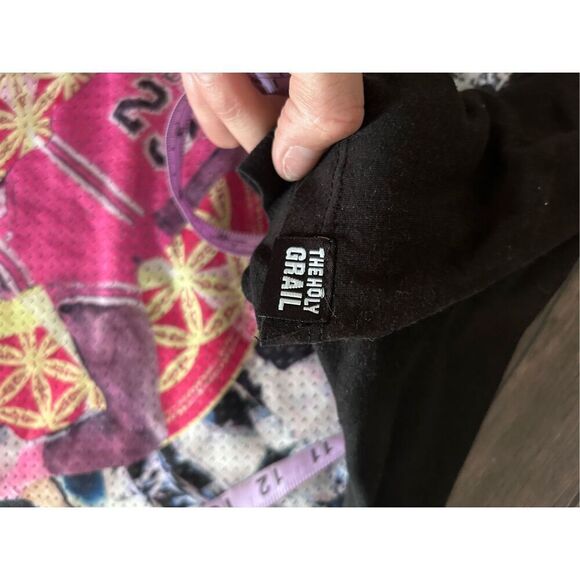 Holy Grail Los Angeles Size L T-Shirt All The Greats Classic History - Picture 9 of 10